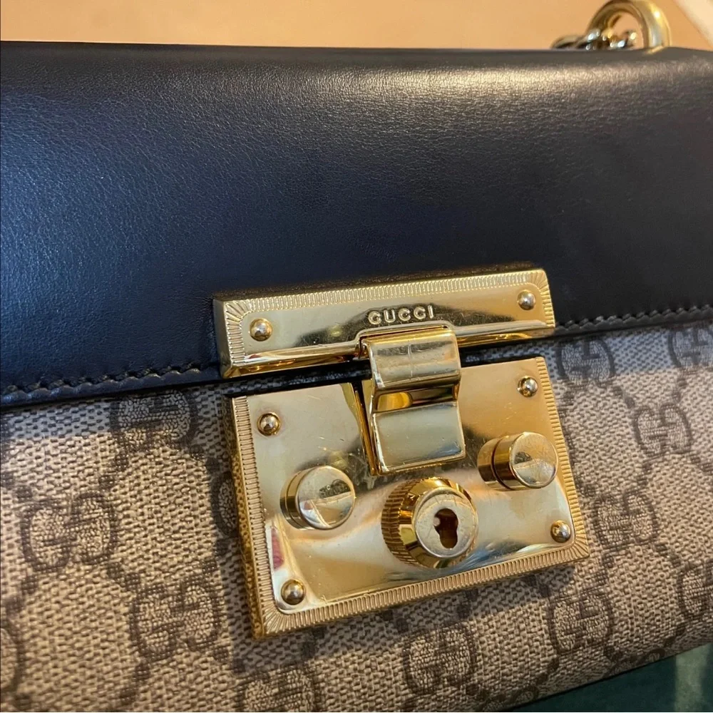 Gucci GG Supreme Monogram Small Padlock Black Bag $2250 - Picture 2 of 8